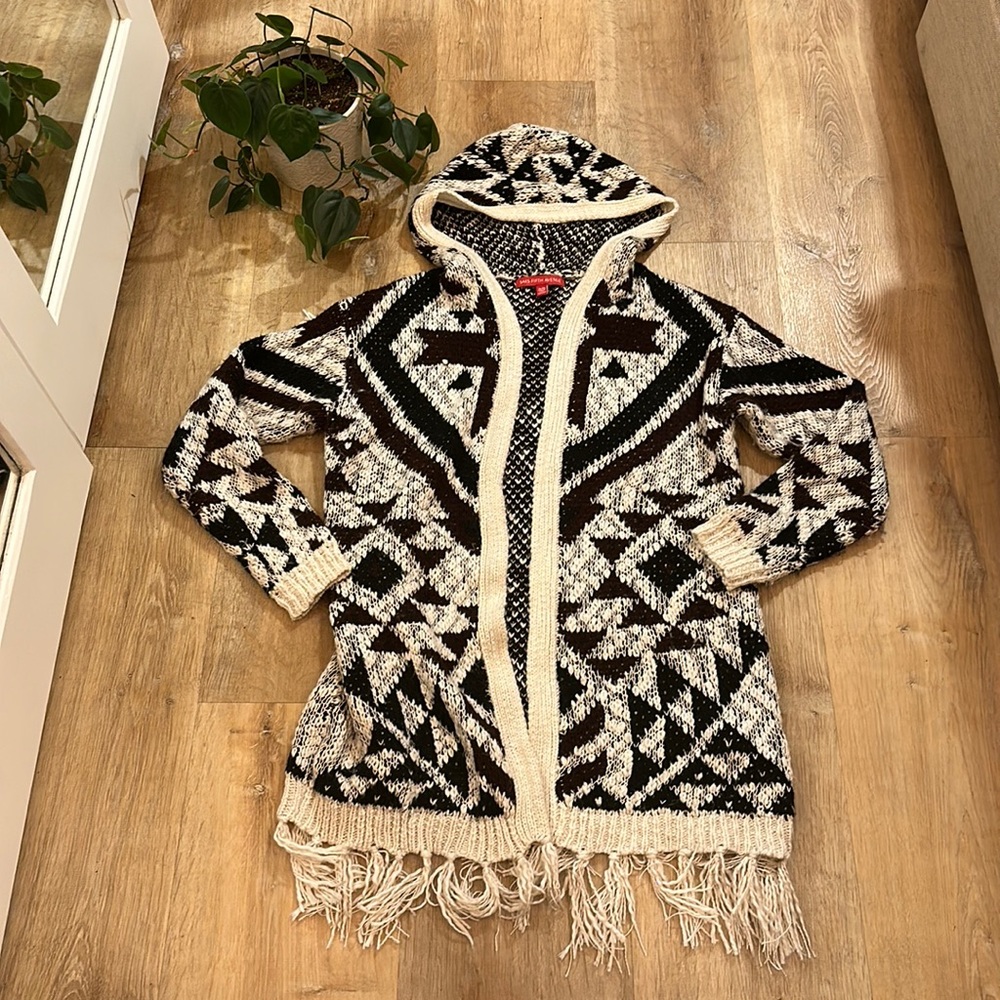 Saks Fifth Avenue fringe Boho Aztec, tribal print, open cardigan sweater M/L